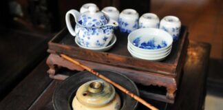 Bài thơ điếu bát