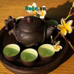 Ấm chén gốm tử sa Bát Tràng đắp nổi hoa đào AC57