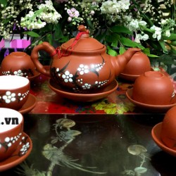 Ấm chén tử sa Bát Tràng họa tiết đào AC58