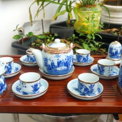 Bộ ấm chén bọc đồng Bát Tràng Trúc Lâm Thất Hiền men lam AC33A