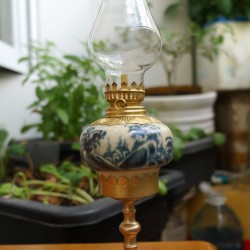 Đèn dầu Bát Tràng men rạn chân đồng giả cổ DD09