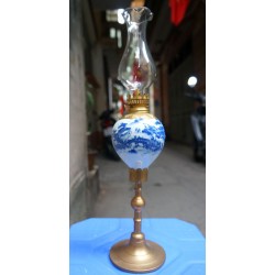 Đèn dầu thờ men lam cổ chân đồng vẽ tay phong cảnh DD24 Đèn dầu thờ men lam cổ chân đồng vẽ tay phong cảnh DD24
