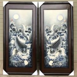 Tranh gốm cá chép trông trăng Bát Tràng men lam cổ TG07