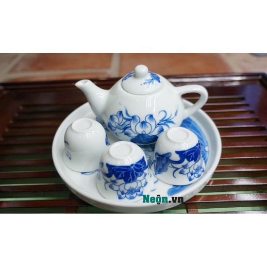 Bộ ấm chén bàn thờ Bát Tràng men lam vẽ sen AC51