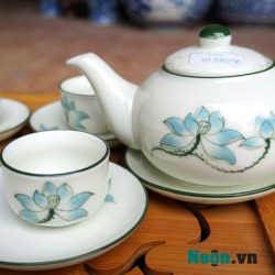 Ấm chén Bát Tràng giá rẻ họa tiết hoa sen AC39