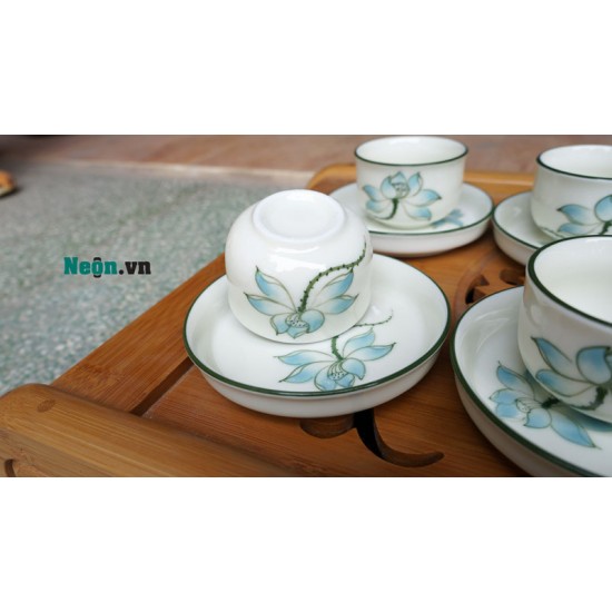 Bình trà Bát Tràng giá rẻ họa tiết hoa sen AC41