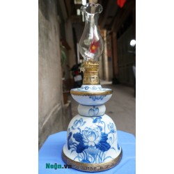 Đèn dầu thờ cúng dáng tháp men lam vẽ sen DD07