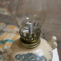 Đèn dầu thờ men rạn giả cổ mini DD15