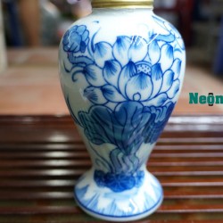 Đèn dầu thờ men lam cổ Bát Tràng vẽ hoa sen DD21