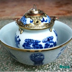 Điếu bát giá rẻ men màu chàm họa tiết Tùng Chùa DB32