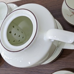 Ấm chén Bát Tràng men kem vẽ tay Sen Chuồn AC40D