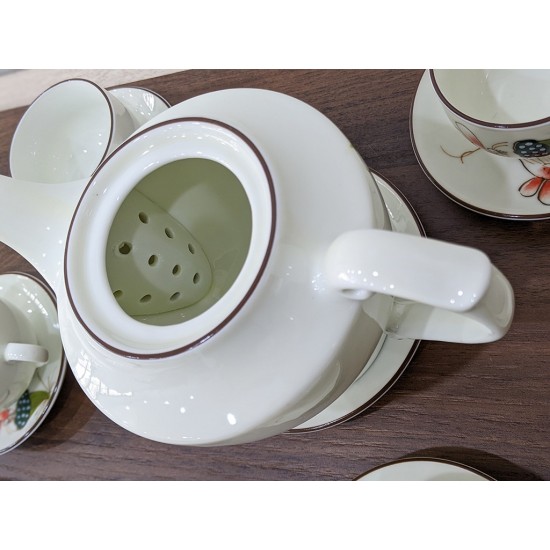 Ấm chén Bát Tràng men kem vẽ tay Sen Chuồn AC40D
