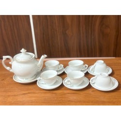 Bộ ấm trà sứ trắng Bát Tràng dáng phú quý kẻ chỉ vàng AC76A