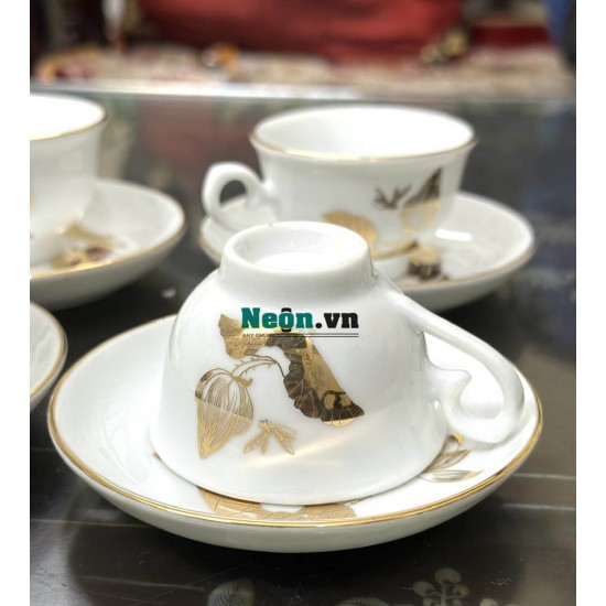 Bộ ấm trà sứ trắng Bát Tràng vẽ vàng sen chuồn AC80B