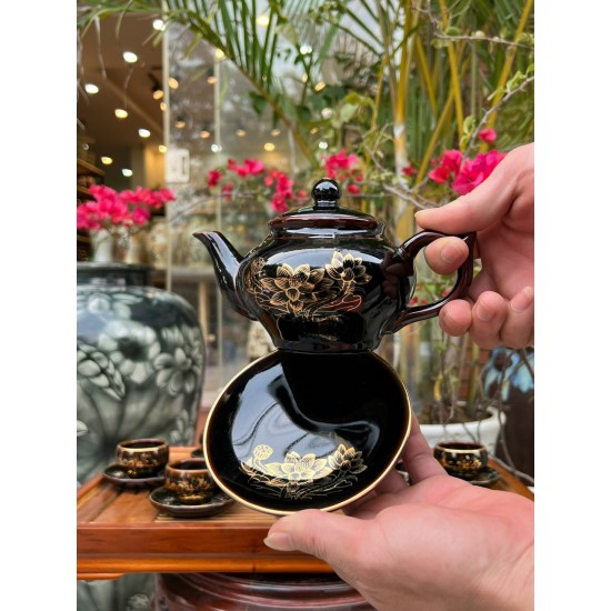 Bộ ấm trà vẽ vàng men đen hỏa biến Hoa Sen AC84E