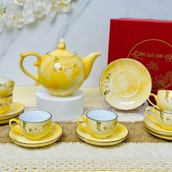 Ấm chén Bát Tràng vẽ mai trắng men vân đá vàng nhạt AC92B