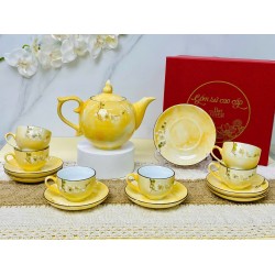 Ấm chén Bát Tràng vẽ mai trắng men vân đá vàng nhạt AC92B