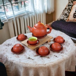 Ấm chén gốm tử sa Bát Tràng khắc sen quai đắp AC95 Ấm chén gốm tử sa Bát Tràng khắc sen quai đắp AC95