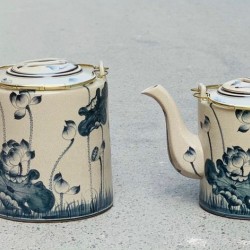 Ấm tích 10 lít men rạn giả cổ Bát Tràng vẽ sen phú quý AT07A Ấm tích 10 lít men rạn giả cổ Bát Tràng vẽ sen phú quý AT07A