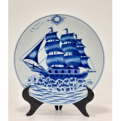 Đĩa trang trí men lam Bát Tràng Thuận Buồm Xuôi Gió D15B Đĩa trang trí men lam Bát Tràng Thuận Buồm Xuôi Gió D15B