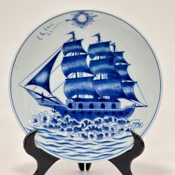 Đĩa trang trí men lam Bát Tràng Thuận Buồm Xuôi Gió D15B