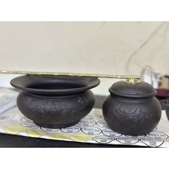 Điếu bát gốm tử sa vẽ sen Bát Tràng kèm xe đồng DB40D Điếu bát gốm tử sa vẽ sen Bát Tràng kèm xe đồng DB40D