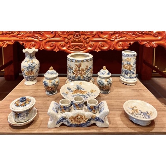 Bộ đồ thờ men rạn đắp nổi sen Bát Tràng DT33C Bộ đồ thờ men rạn đắp nổi sen Bát Tràng DT33C