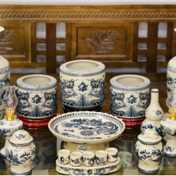 Bộ đồ thờ men rạn Bát Tràng rồng chầu mặt nguyệt DT37