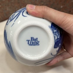 Bình đựng trà (hộp đựng chè) men lam giả cổ vẽ hoa sen LC02B