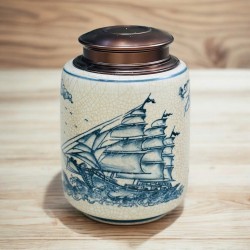 Bình đựng trà (hộp đựng chè) men rạn giả cổ vẽ Thuận Buồm Xuôi Gió LC05F Bình đựng trà (hộp đựng chè) men rạn giả cổ vẽ Thuận Buồm Xuôi Gió LC05F