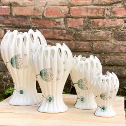 Lọ hoa dáng bàn tay Phật vẽ bồ công LH033BC Lọ hoa dáng bàn tay Phật vẽ bồ công LH033BC