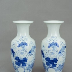 Đôi lọ hoa thờ men lam Sen Cá LHT03B