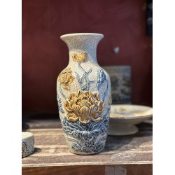 Lọ hoa thờ dáng lục bình men rạn đắp nổi Sen Cát Tường LHT04