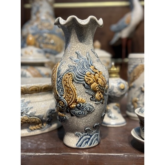 Lọ hoa thờ miệng lượn men rạn đắp nổi Rồng LHT05A