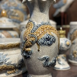 Lọ hoa thờ miệng lượn men rạn đắp nổi Rồng LHT05A