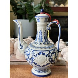 Bình rót rượu Bát Tràng men lam cổ khắc nổi phù dung NR17