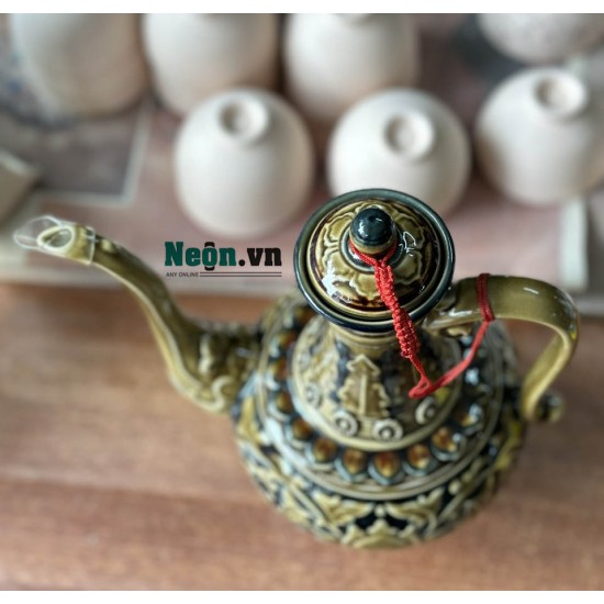 Bình rót rượu Bát Tràng men giả cổ khắc nổi phù dung NR17A