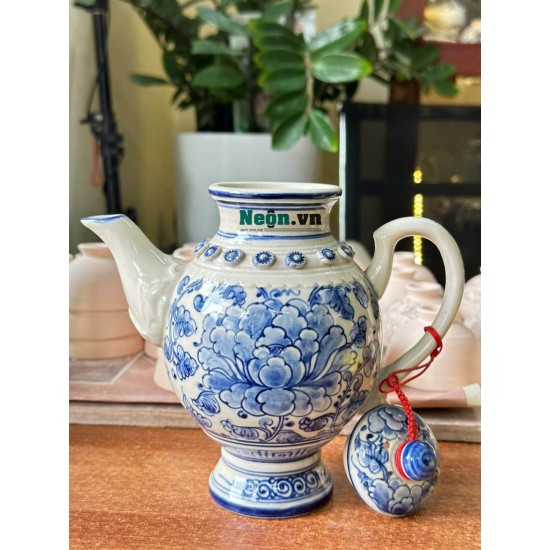 Bình rót rượu Bát Tràng men lam giả cổ vẽ hoa mẫu đơn NR17C