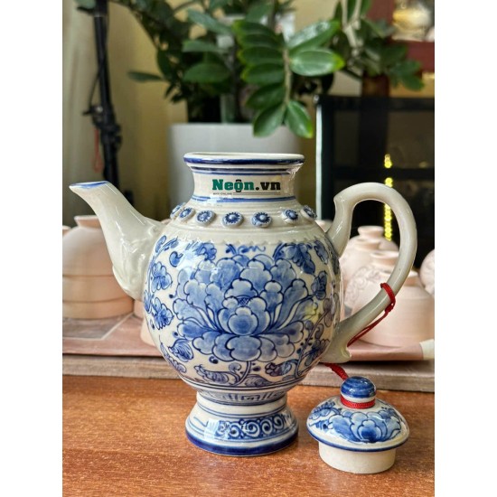 Bình rót rượu Bát Tràng men lam giả cổ vẽ hoa mẫu đơn NR17C