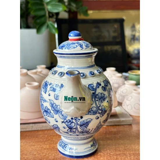 Bình rót rượu Bát Tràng men lam giả cổ vẽ hoa mẫu đơn NR17C