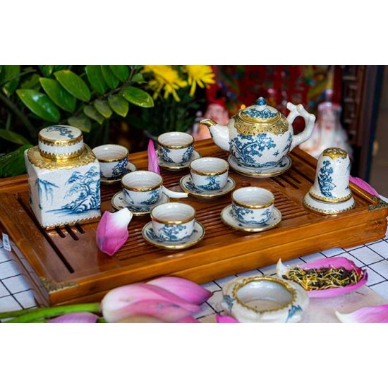 Bộ ấm chén men rạn Bát Tràng vẽ Tùng chùa bọc đồng AC31B