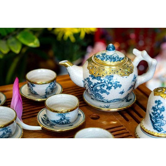 Bộ ấm chén men rạn Bát Tràng vẽ Tùng chùa bọc đồng AC31B