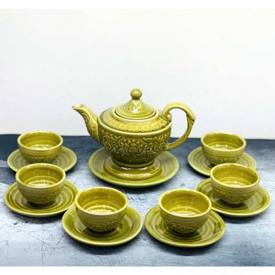 Bộ ấm chén uống trà Bát Tràng dáng lư sen nổi AC32 Bộ ấm chén uống trà Bát Tràng dáng lư sen nổi AC32