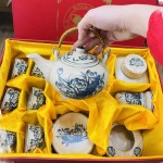 Ấm chén men rạn giả cổ