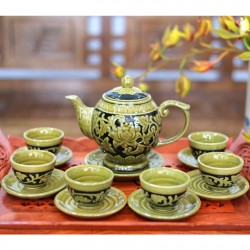 Bộ ấm chén uống trà Bát Tràng dáng chóp vẽ hoa sen nổi AC67