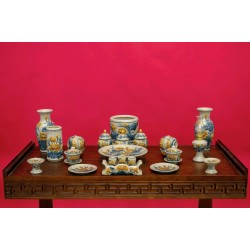 Bộ đồ thờ cơ bản men rạn đắp nổi sen vàng Bát Tràng DT33 Bộ đồ thờ cơ bản men rạn đắp nổi sen vàng Bát Tràng DT33
