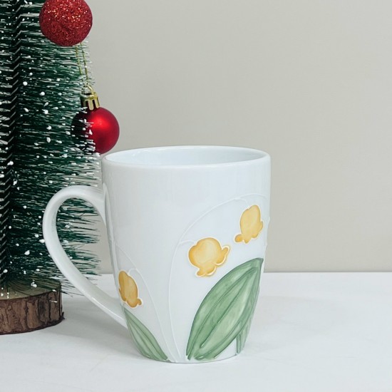 Cốc (Ly) sứ trắng vẽ hoa nổi Bát Tràng Cốc (Ly) sứ trắng vẽ hoa nổi Bát Tràng