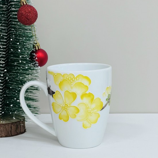 Cốc (Ly) sứ trắng vẽ hoa nổi Bát Tràng Cốc (Ly) sứ trắng vẽ hoa nổi Bát Tràng