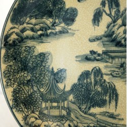 Đĩa gốm sứ trang trí men rạn sơn thủy hữu tình D17