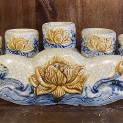 Bộ kỷ ngai 5 chén thờ men rạn đắp nổi hoa sen KN01S Bộ kỷ ngai 5 chén thờ men rạn đắp nổi hoa sen KN01S